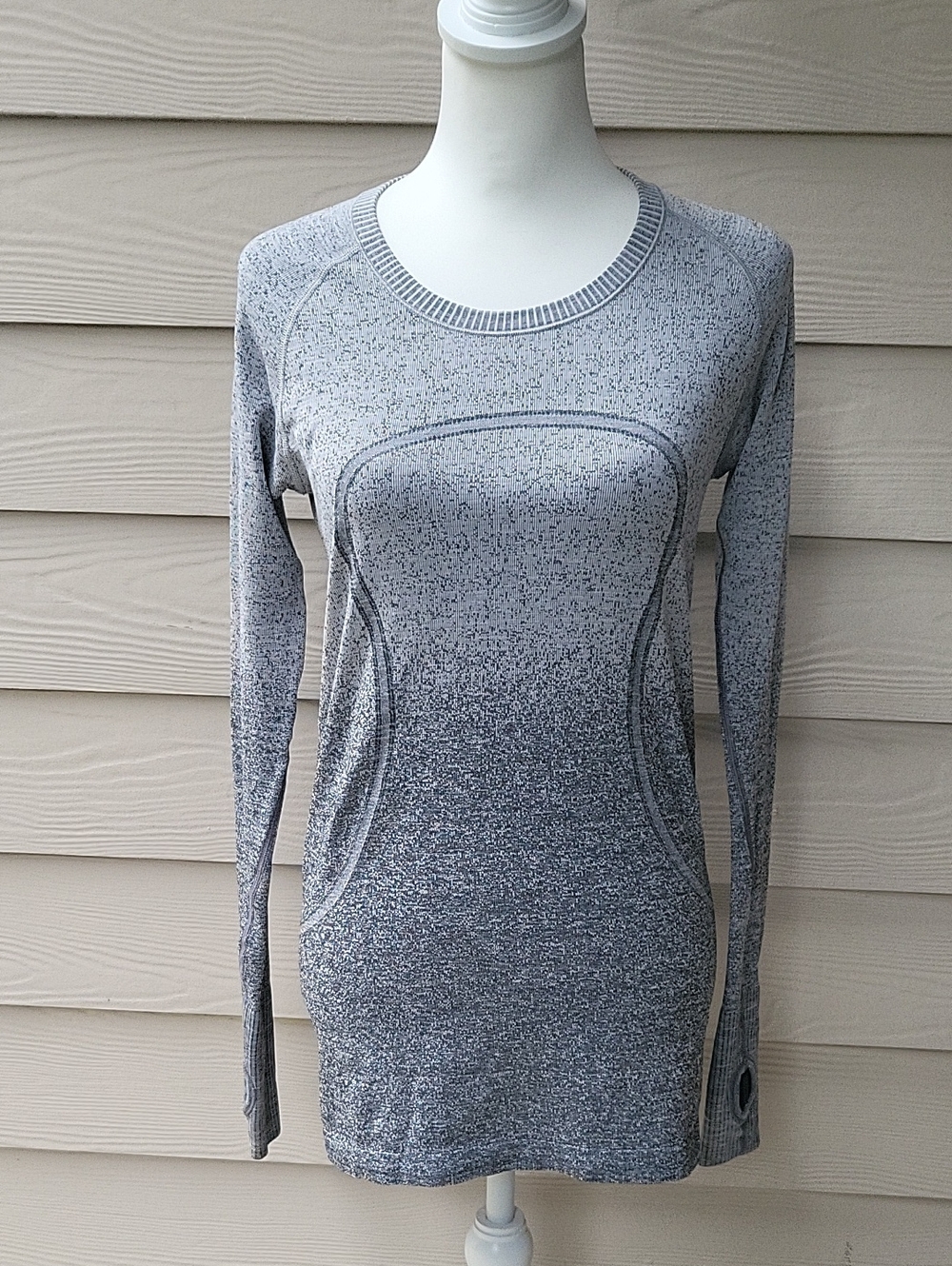 Lululemon Gray Ombre Seamless Long Sleeve Active Top Women Size 8